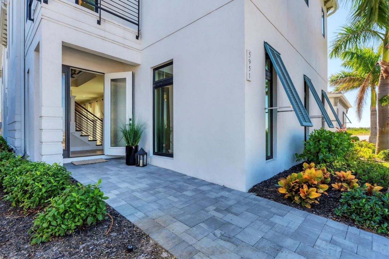 5951 Redbay Boulevard, Bradenton, FL 34210 Photo