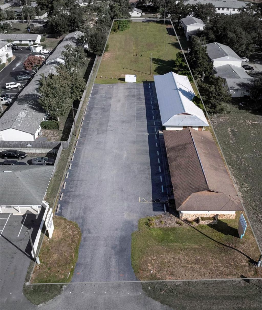 915 E Alfred Street, Tavares, FL 32778 Photo