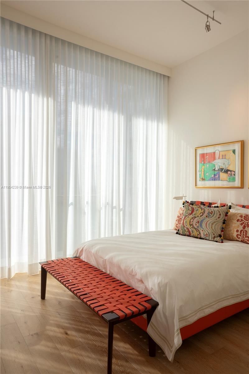 2675 S Bayshore Dr, Unit 1601S, Miami, FL 33133 Photo