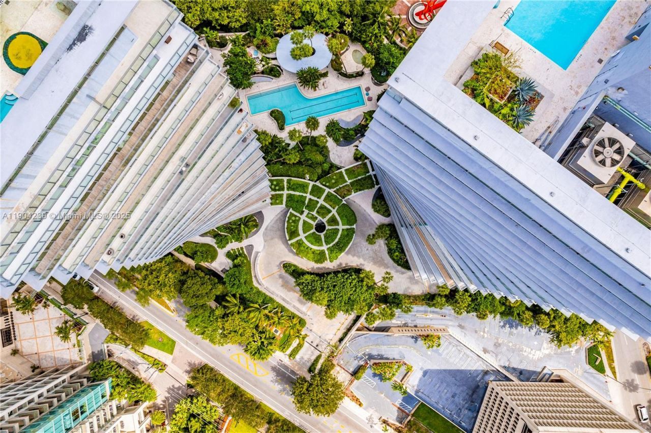 2675 S Bayshore Dr, Unit 1601S, Miami, FL 33133 Photo