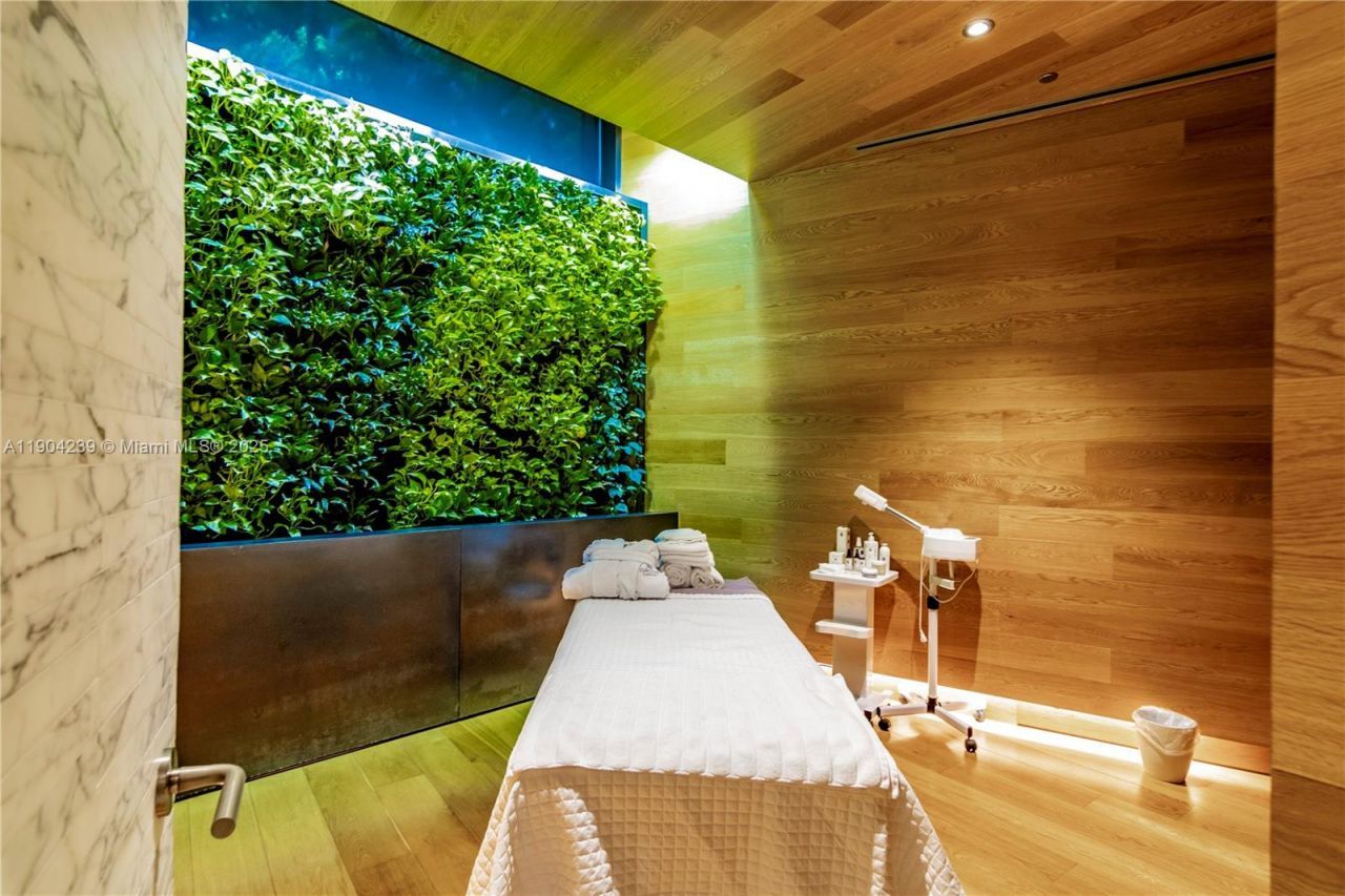 2675 S Bayshore Dr, Unit 1601S, Miami, FL 33133 Photo