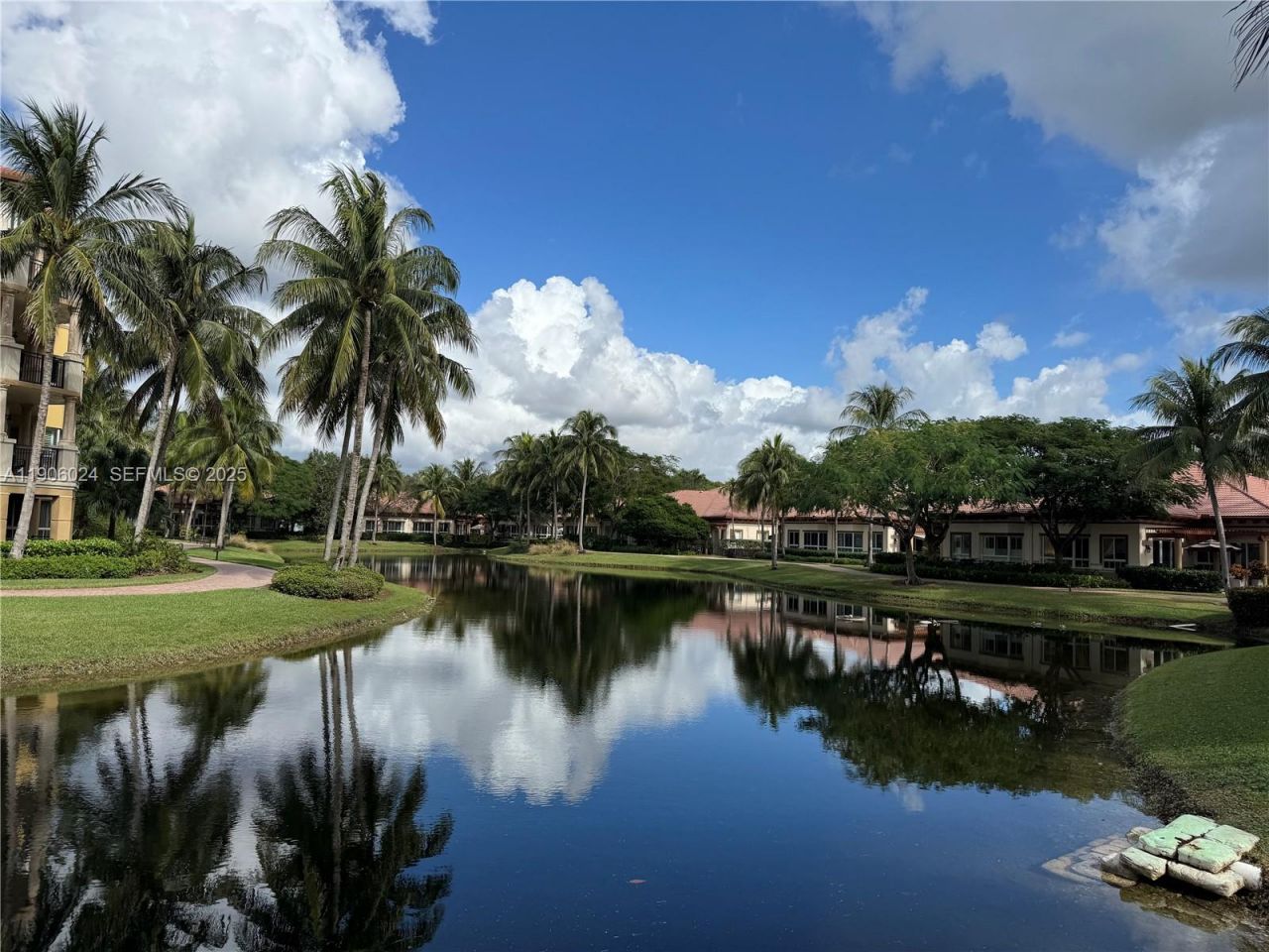 16100 Emerald Estates Dr, Unit 278, Weston, FL 33331 Photo