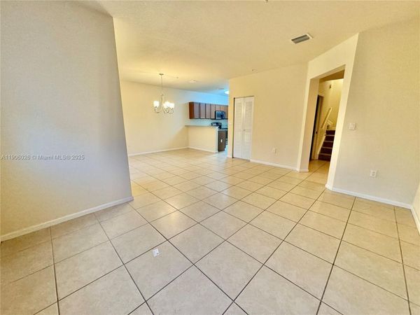 8650 NW 97th Ave, Unit 204, Doral, FL 33178