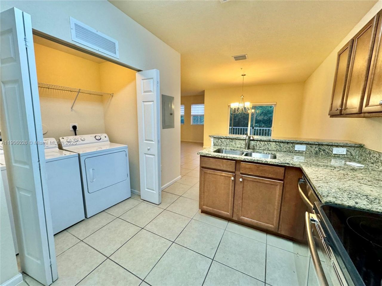 8650 NW 97th Ave, Unit 204, Doral, FL 33178 Photo