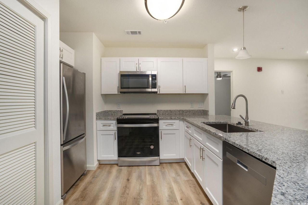 9661 Shore Dr. Photo 10