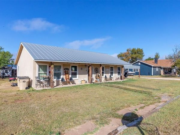 1502 Avenue N N, Anson, TX 79501