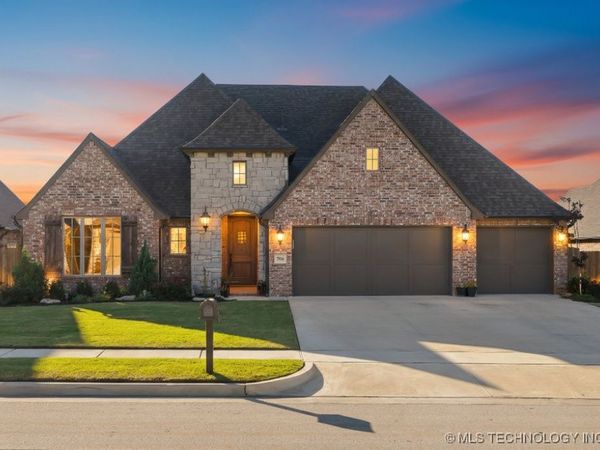 7916 N 147th East Avenue , Owasso, OK 74055