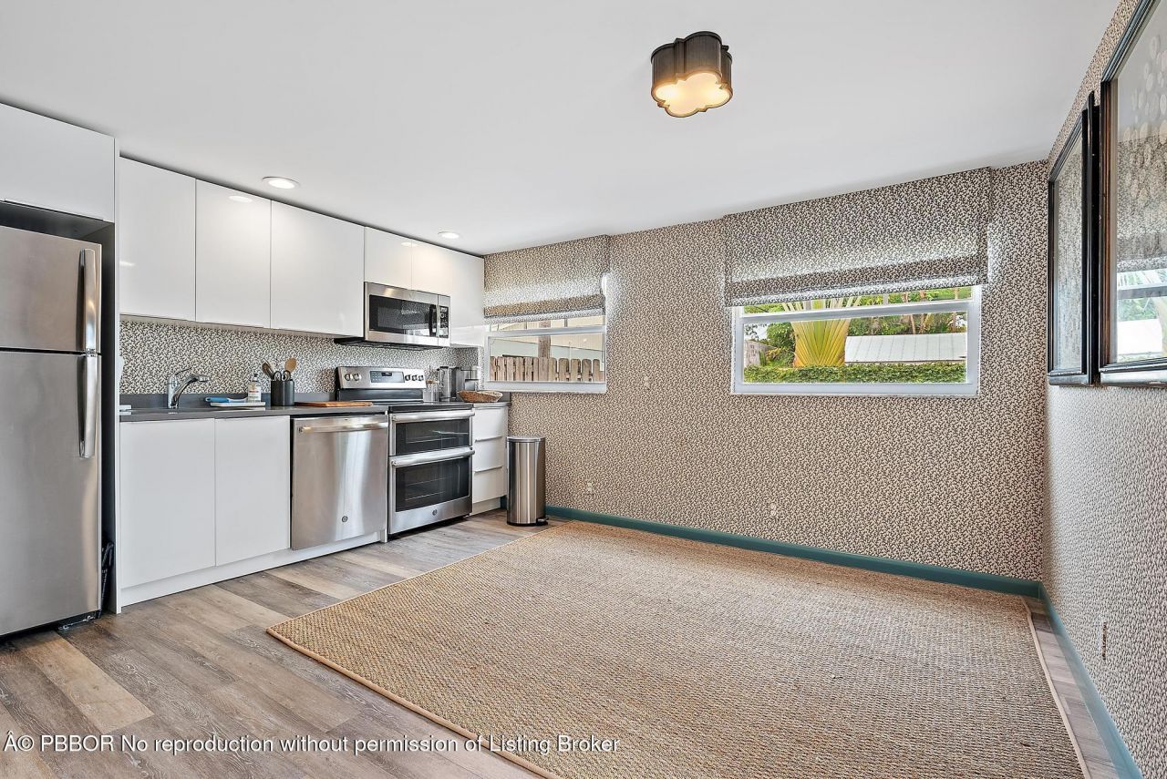 333 Pilgrim Road, West Palm Beach, FL 33405 Photo