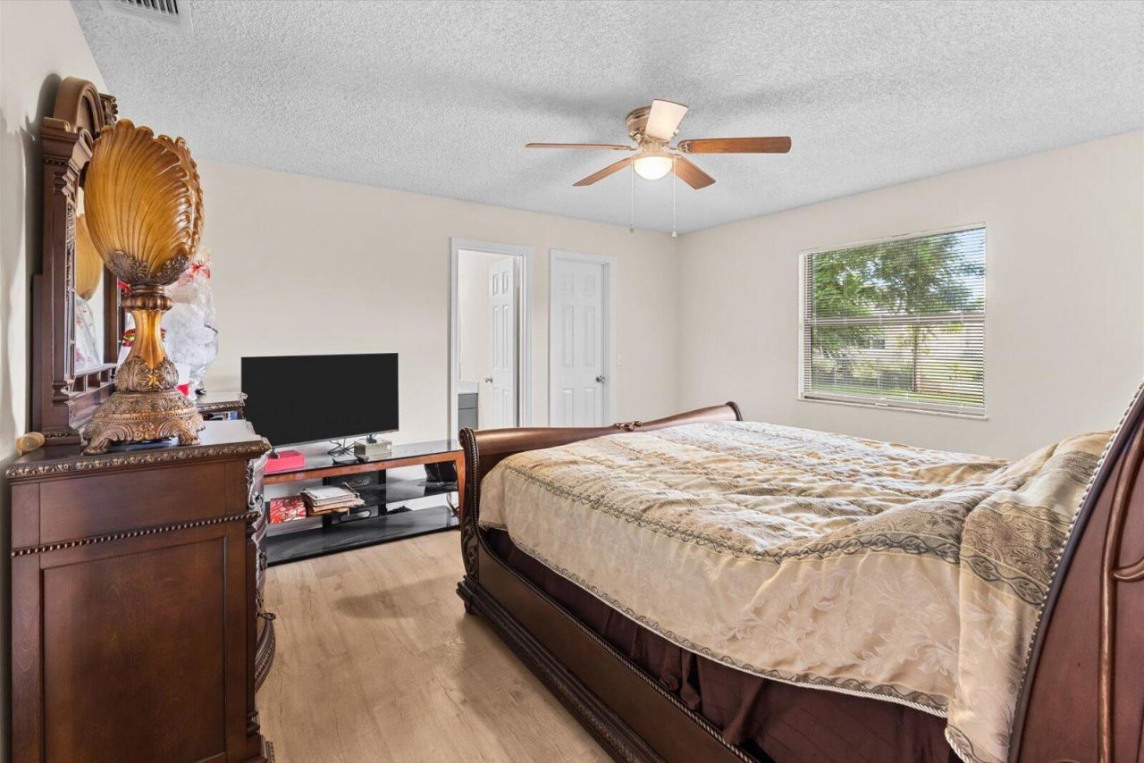 1825 SW Cameo Boulevard, Port Saint Lucie, FL 34953 Photo