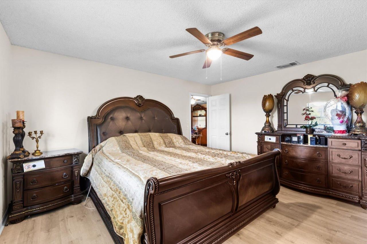 1825 SW Cameo Boulevard, Port Saint Lucie, FL 34953 Photo