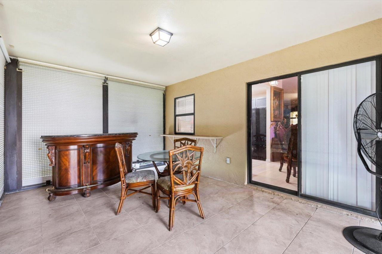 1825 SW Cameo Boulevard, Port Saint Lucie, FL 34953 Photo