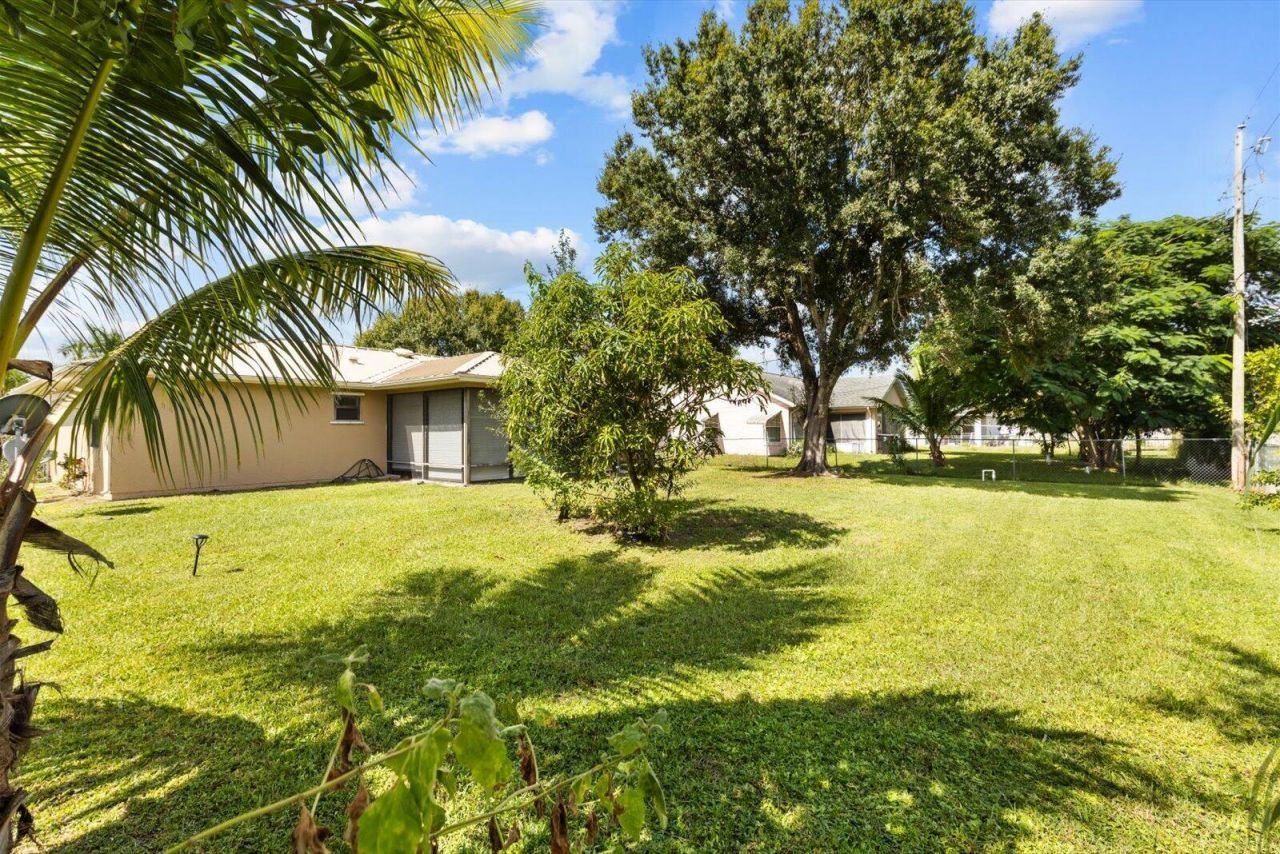 1825 SW Cameo Boulevard, Port Saint Lucie, FL 34953 Photo