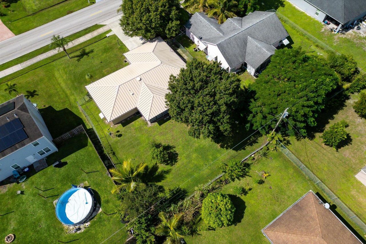 1825 SW Cameo Boulevard, Port Saint Lucie, FL 34953 Photo