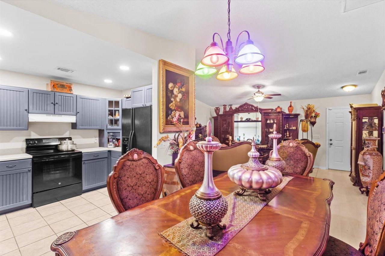 1825 SW Cameo Boulevard, Port Saint Lucie, FL 34953 Photo