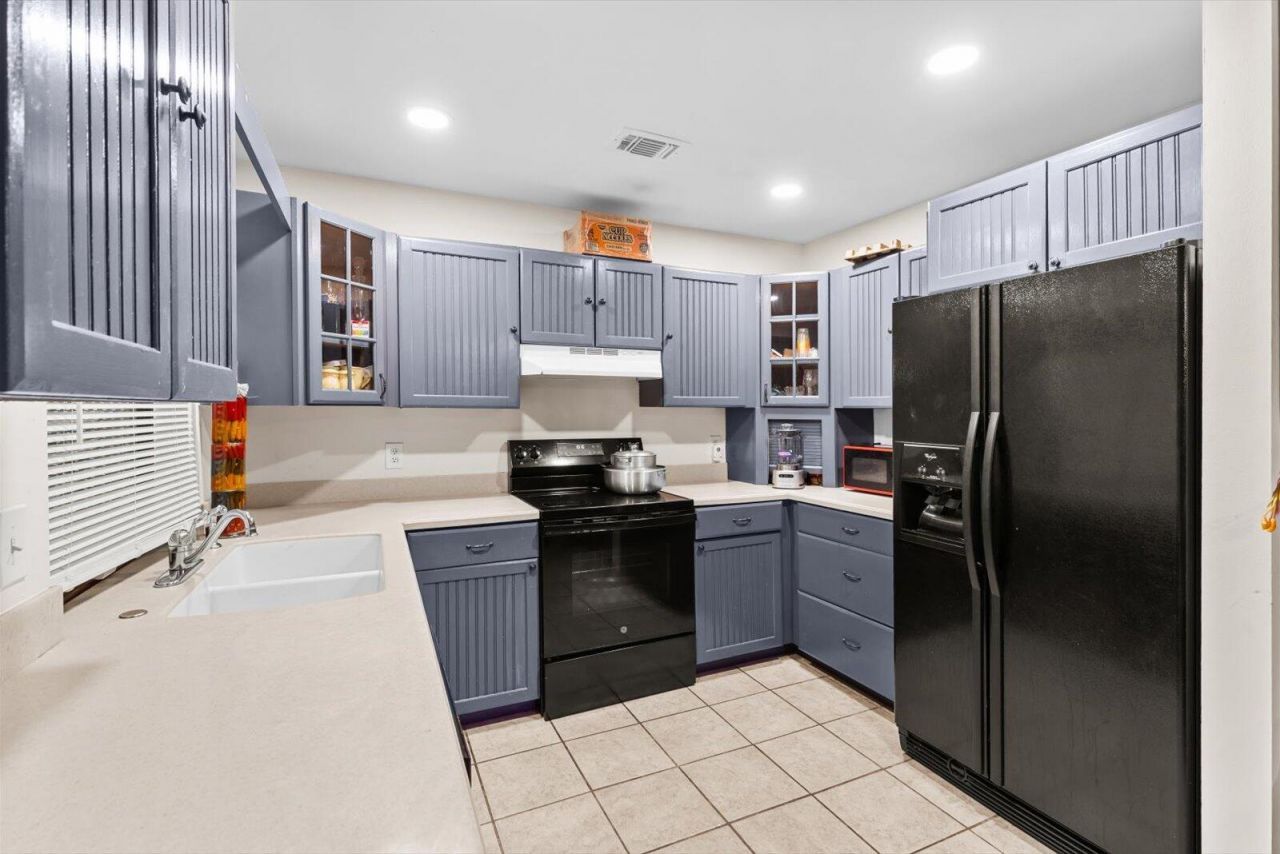 1825 SW Cameo Boulevard, Port Saint Lucie, FL 34953 Photo