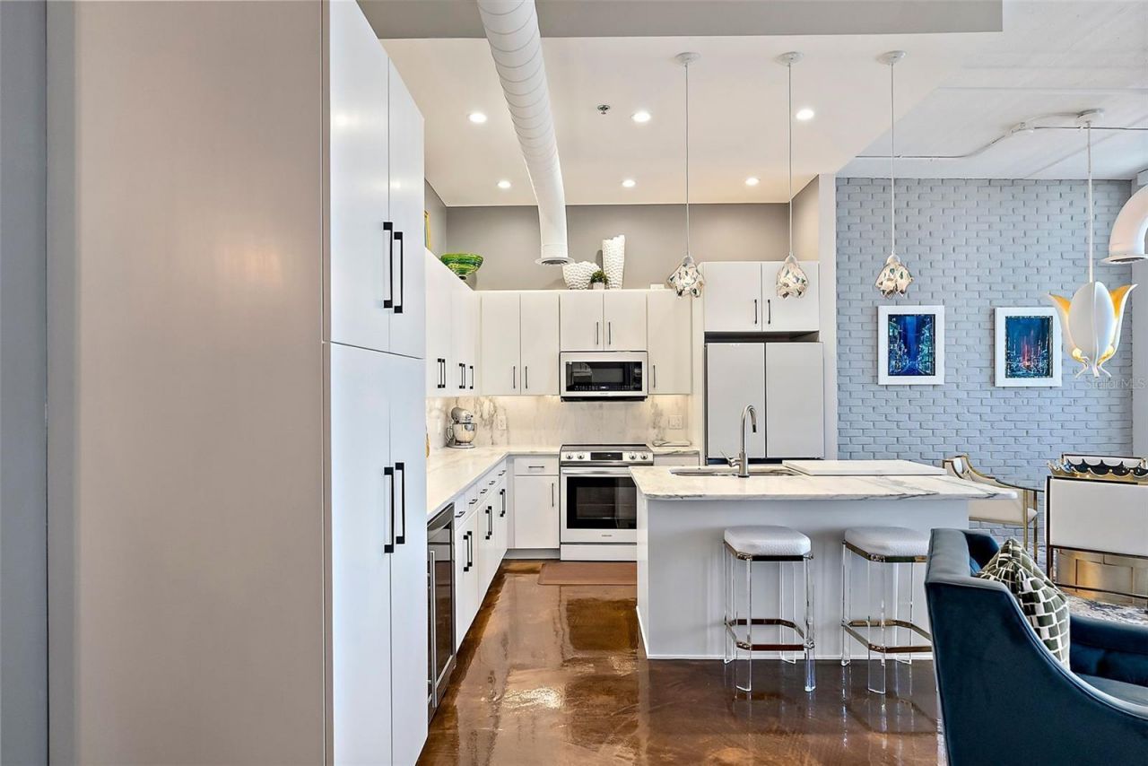 175 2nd Street S, Unit P-08, Saint Petersburg, FL 33701 Photo