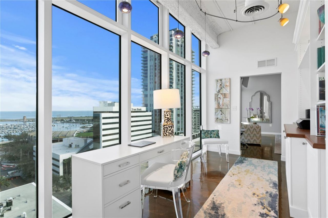 175 2nd Street S, Unit P-08, Saint Petersburg, FL 33701 Photo
