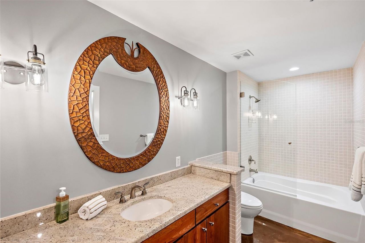 175 2nd Street S, Unit P-08, Saint Petersburg, FL 33701 Photo