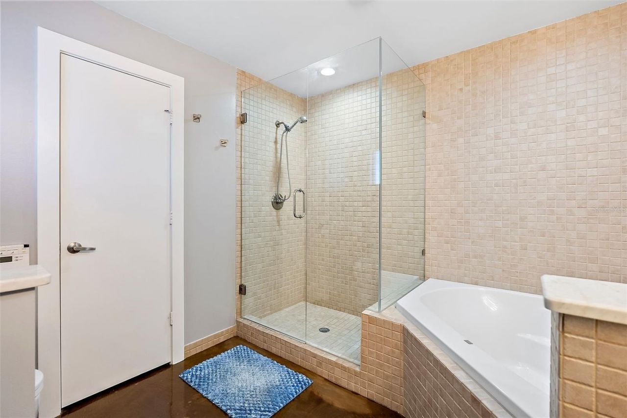 175 2nd Street S, Unit P-08, Saint Petersburg, FL 33701 Photo