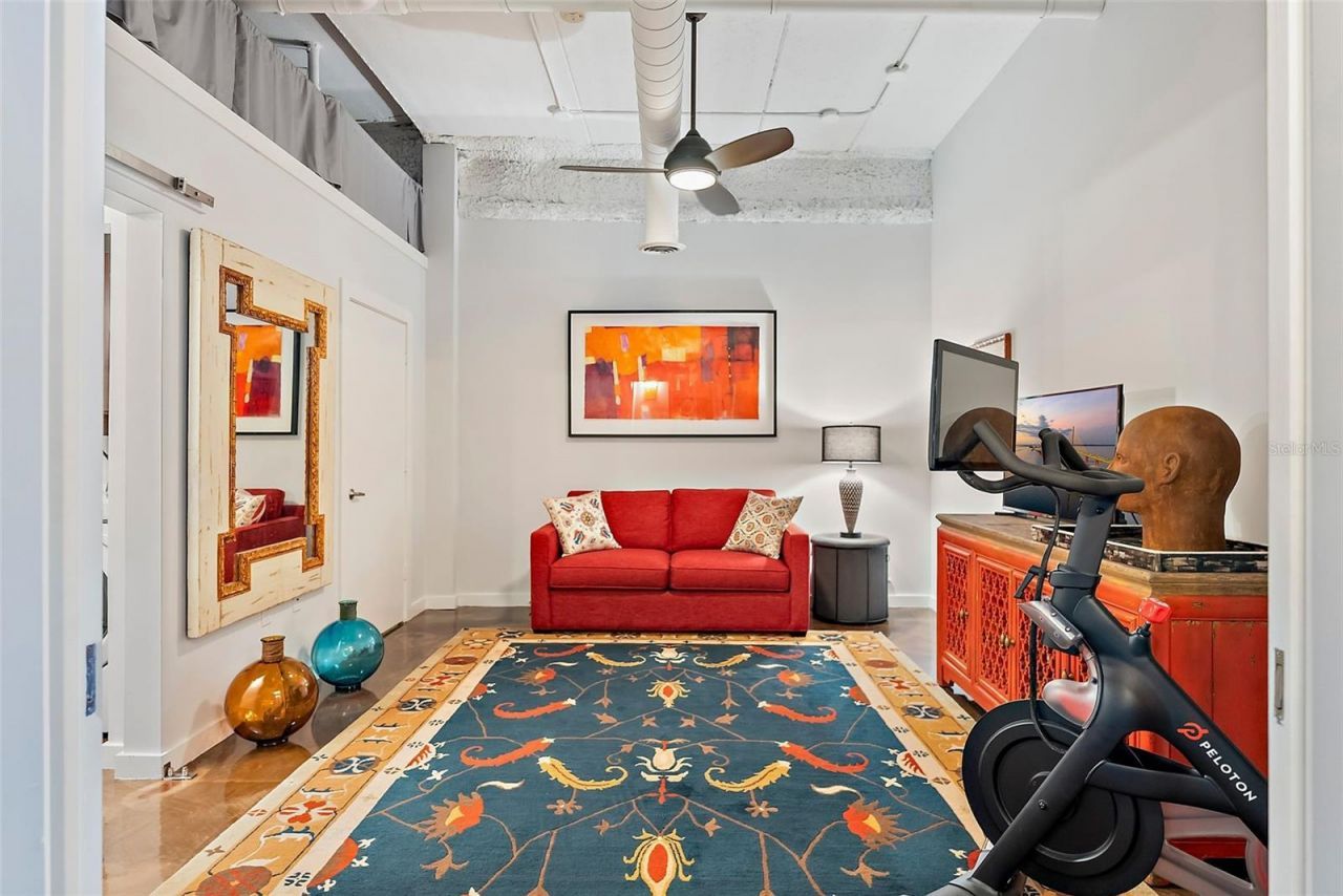 175 2nd Street S, Unit P-08, Saint Petersburg, FL 33701 Photo