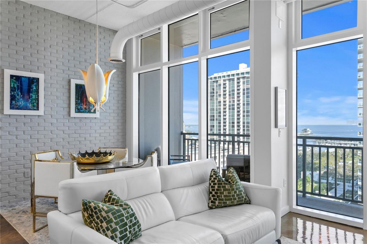 175 2nd Street S, Unit P-08, Saint Petersburg, FL 33701 Photo