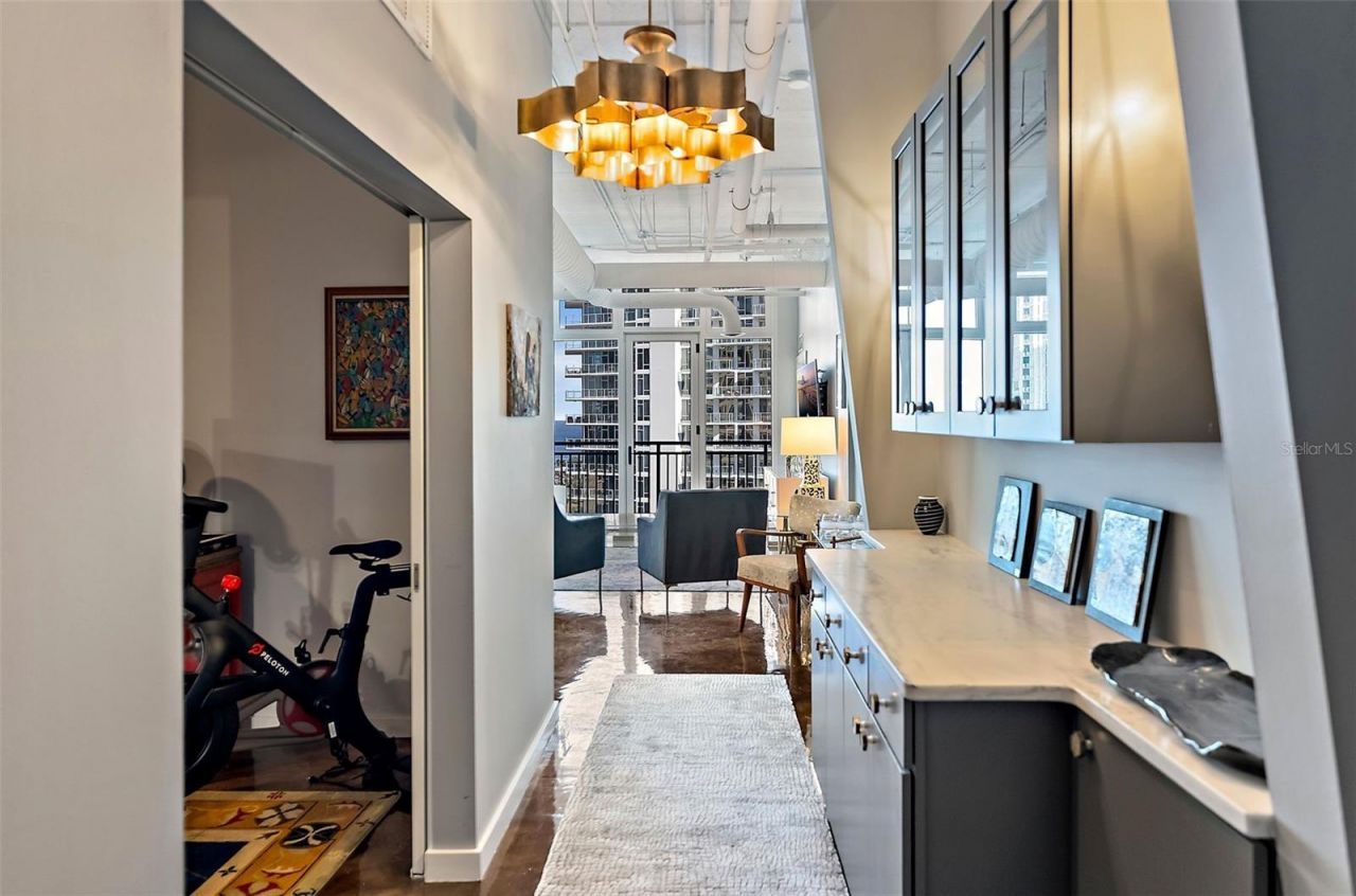 175 2nd Street S, Unit P-08, Saint Petersburg, FL 33701 Photo