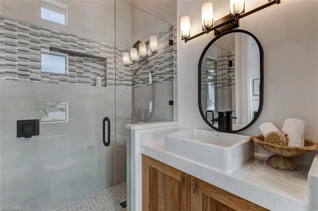 15 Bayview Blvd, Fort Myers Beach, FL 33931 Photo