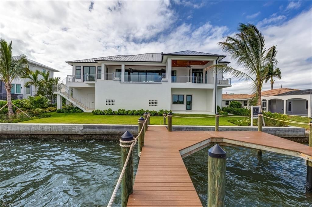 15 Bayview Blvd, Fort Myers Beach, FL 33931 Photo