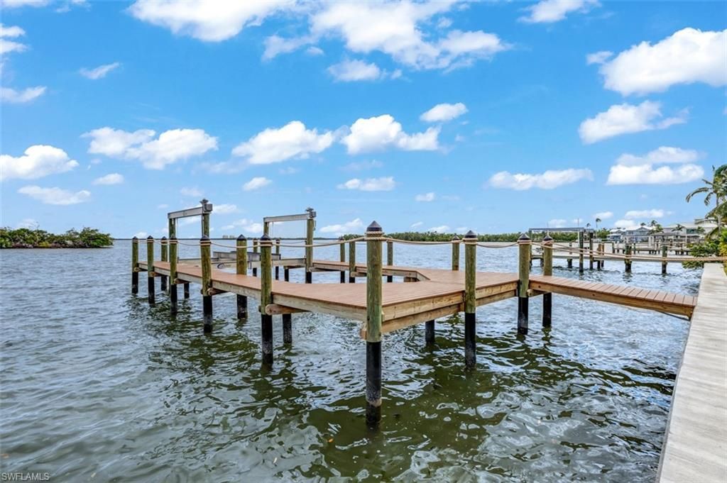 15 Bayview Blvd, Fort Myers Beach, FL 33931 Photo