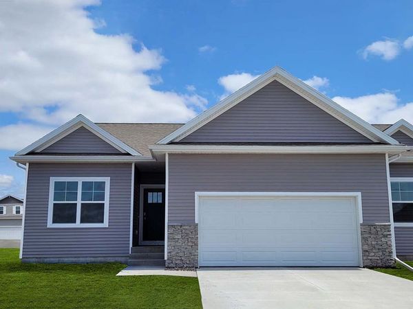 709 Maddie Lane, Tiffin, IA 52340