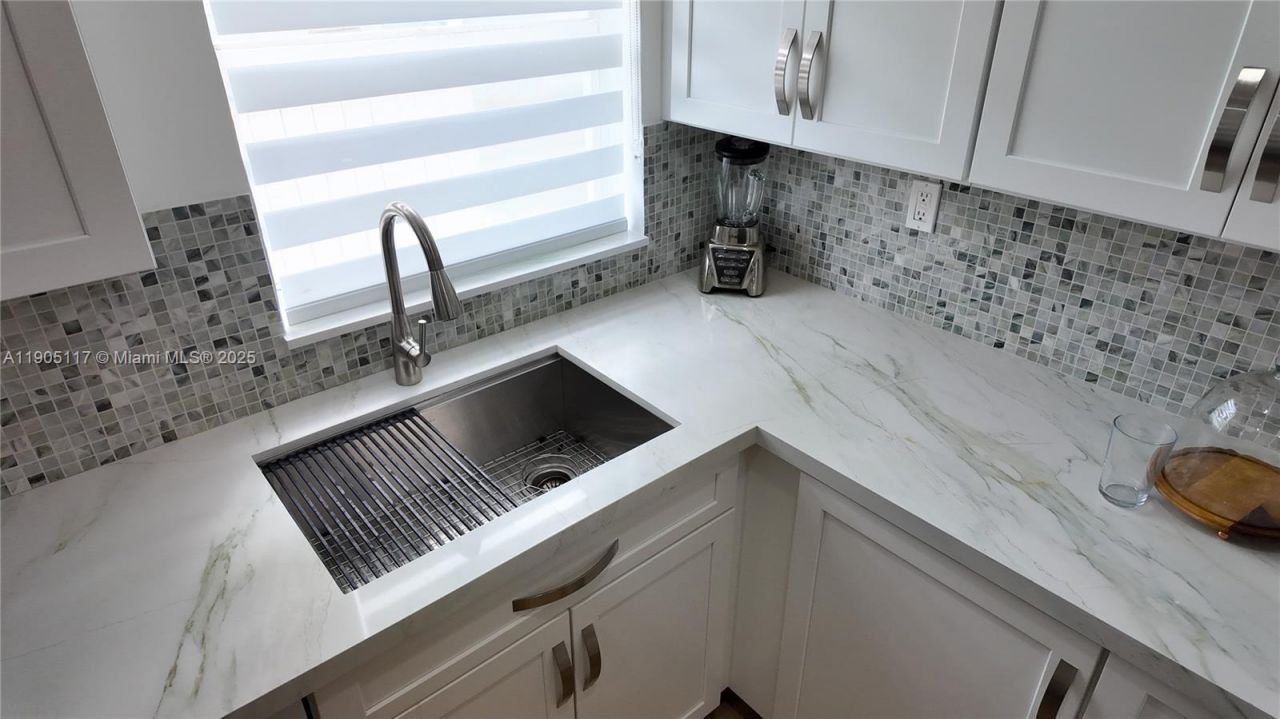 4555 SW 68th Ct Cir, Unit 111, Miami, FL 33155 Photo