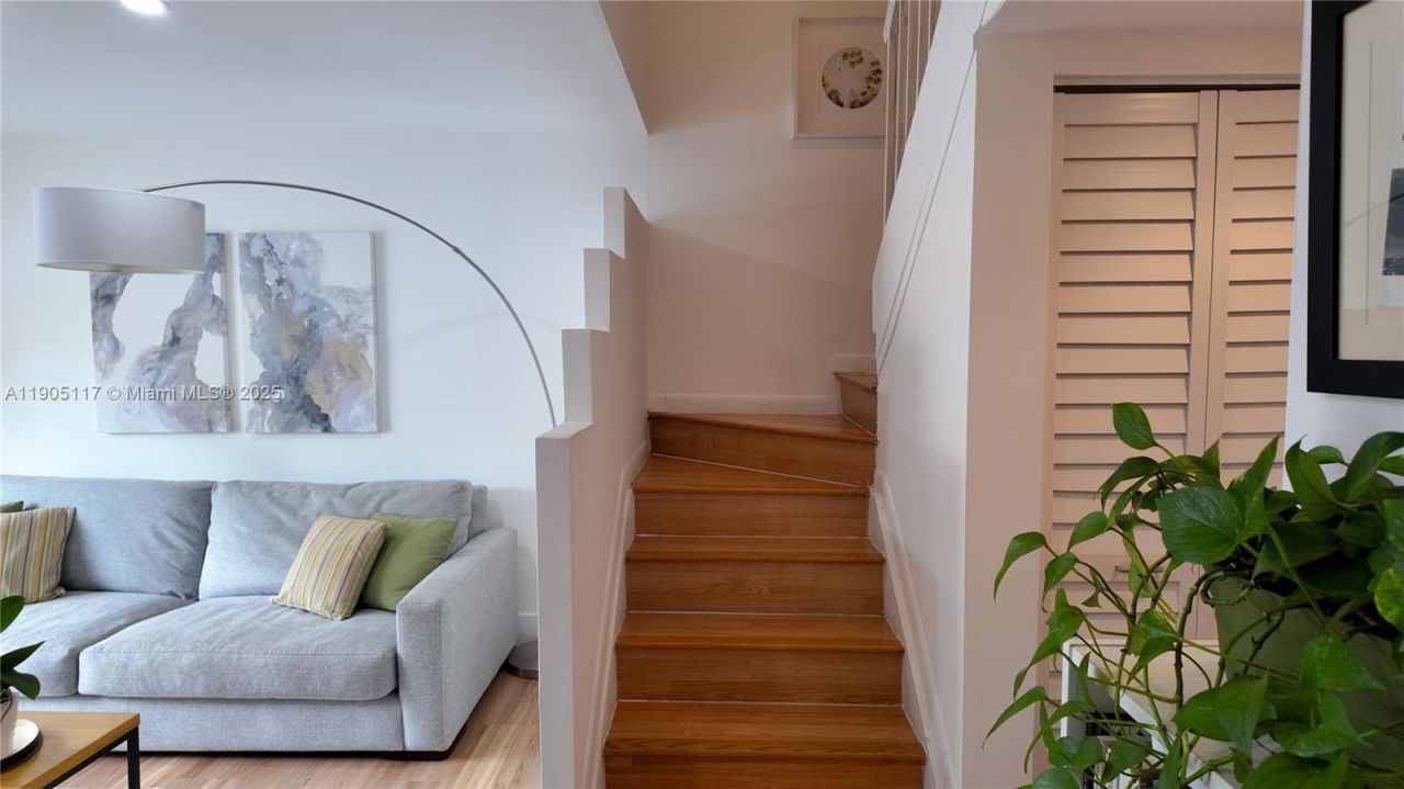 4555 SW 68th Ct Cir, Unit 111, Miami, FL 33155 Photo