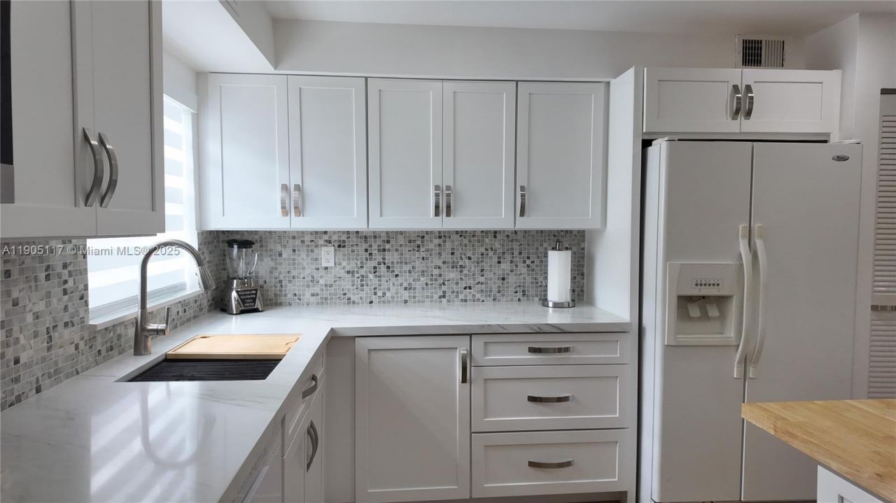 4555 SW 68th Ct Cir, Unit 111, Miami, FL 33155 Photo