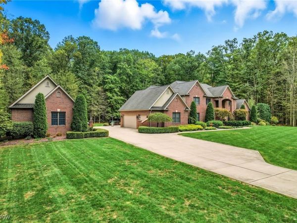 2520 Eastpoint Heights Drive SE, Warren, OH 44484