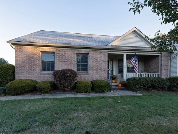 124 Oakley Green Drive, Elyria, OH 44035