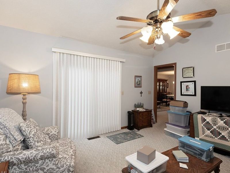 124 Oakley Green Drive, Elyria, OH 44035 Photo 22