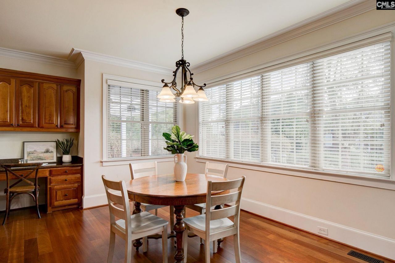 111 Crestwater Drive Photo 18