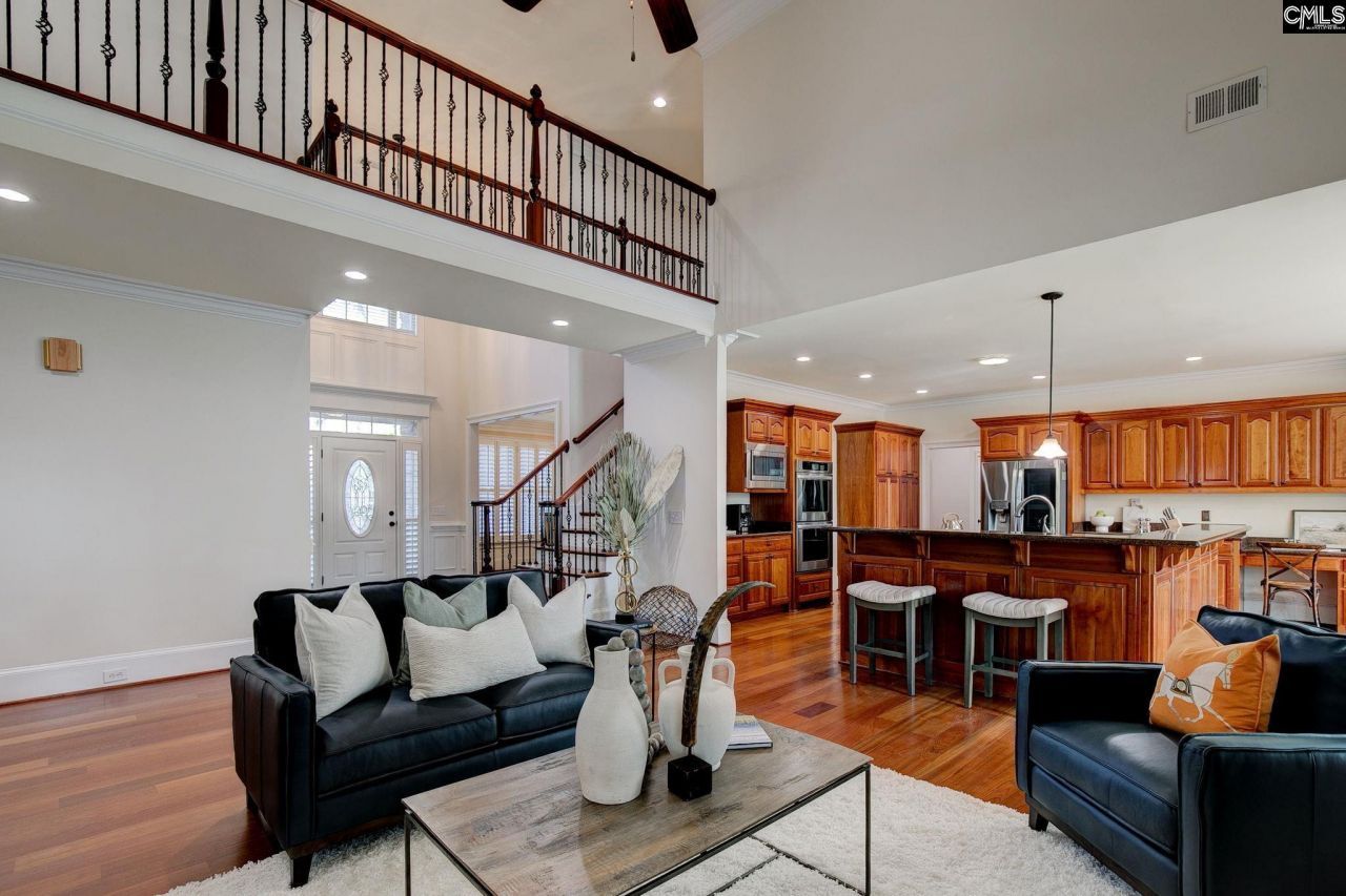 111 Crestwater Drive Photo 26