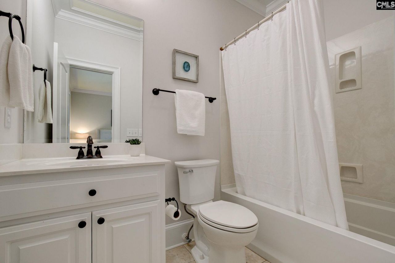 111 Crestwater Drive Photo 40