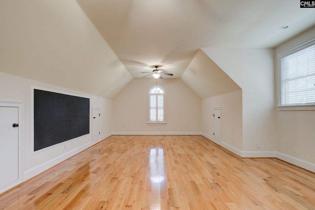 111 Crestwater Drive Photo 45