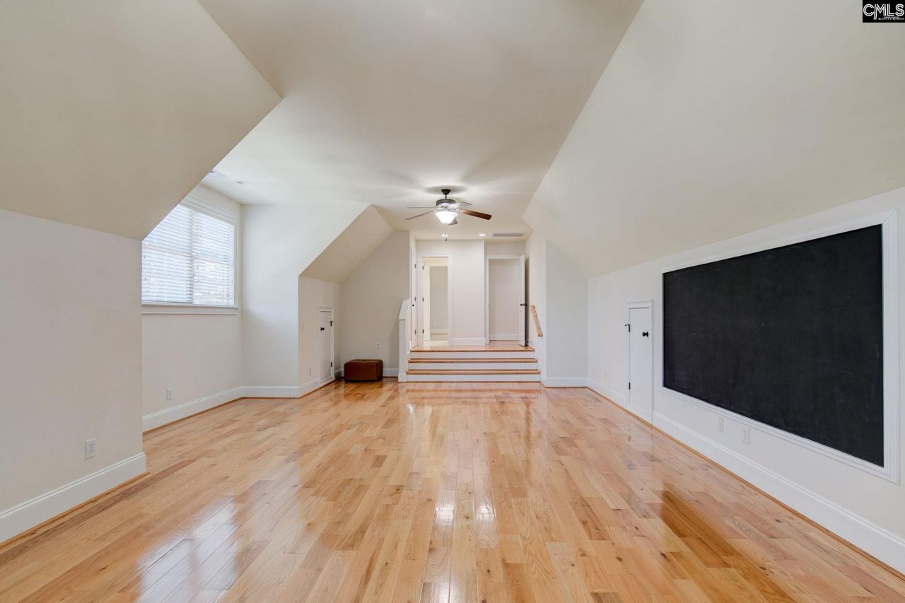 111 Crestwater Drive Photo 46