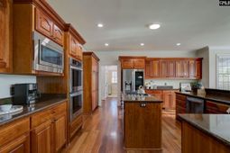 111 Crestwater Drive photo 4