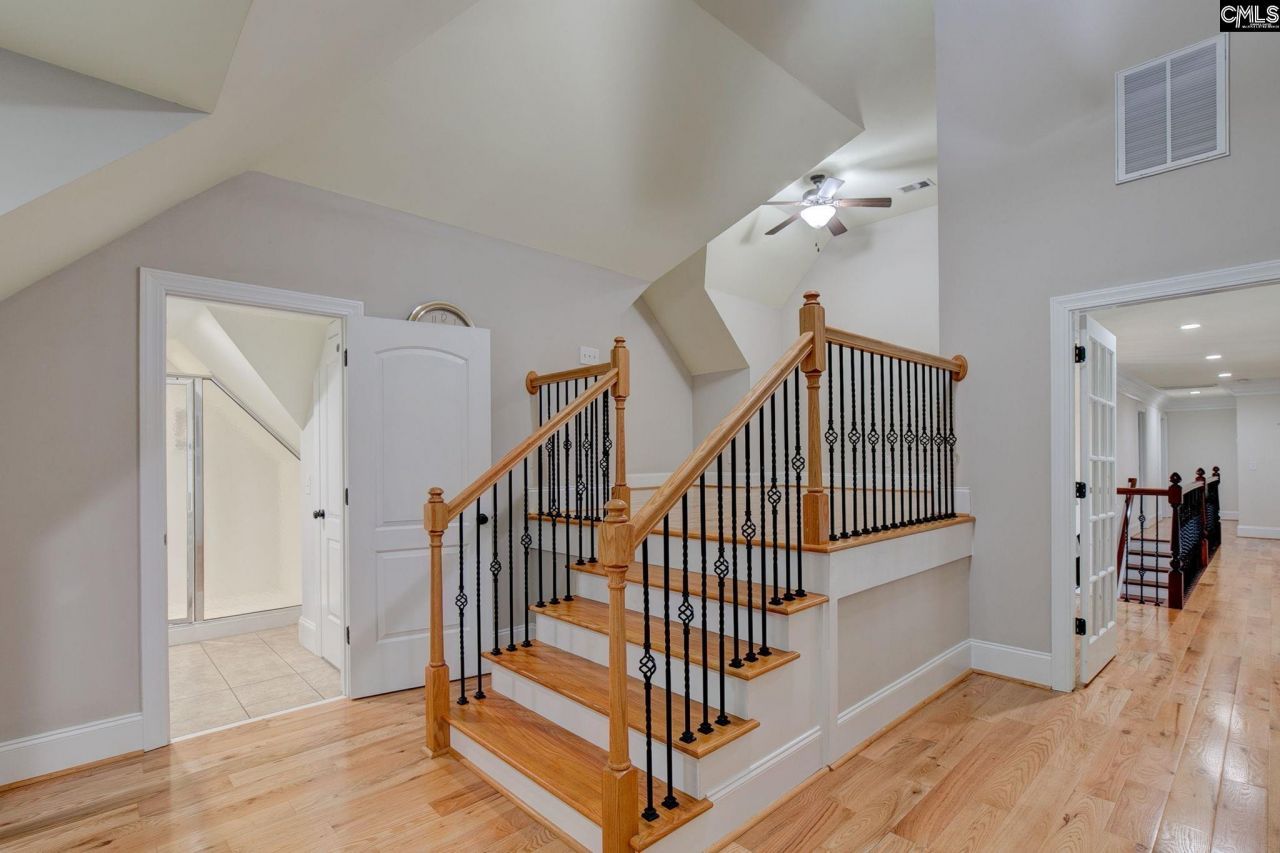 111 Crestwater Drive Photo 55