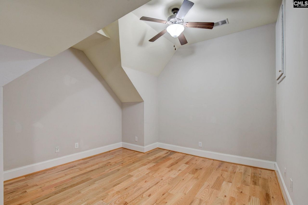 111 Crestwater Drive Photo 58