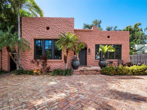 1022 S OSPREY AVENUE, SARASOTA, FL 34236