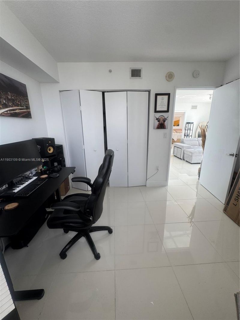 1871 NW S River Dr, Unit 903, Miami, FL 33125 Photo