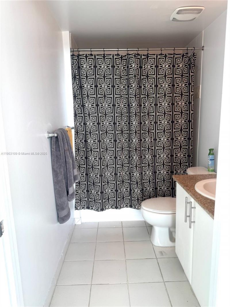 1871 NW S River Dr, Unit 903, Miami, FL 33125 Photo