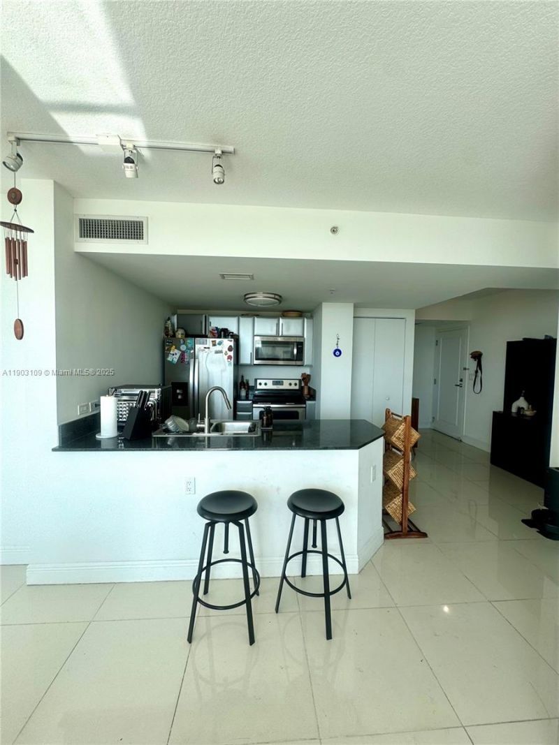 1871 NW S River Dr, Unit 903, Miami, FL 33125 Photo