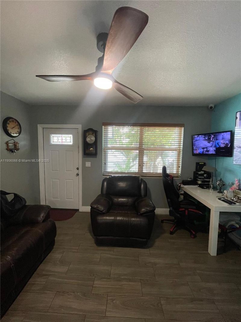 2144 NW 85th St, Miami, FL 33147 Photo