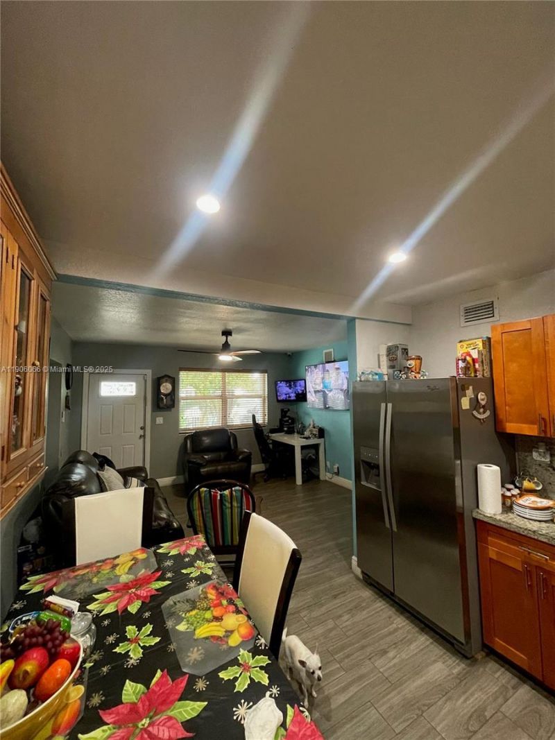 2144 NW 85th St, Miami, FL 33147 Photo